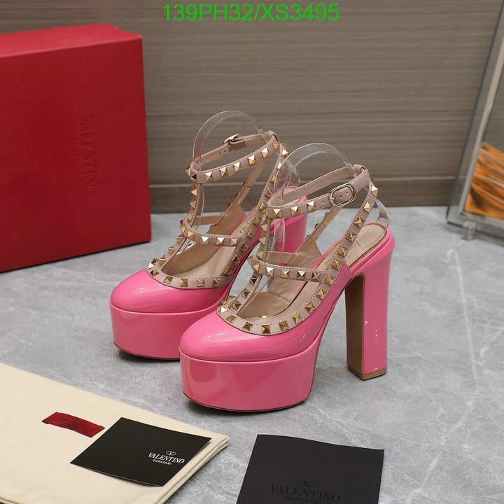 Va1e*ntin0 Rockstud Platform Pump In Patent Leather Pink
