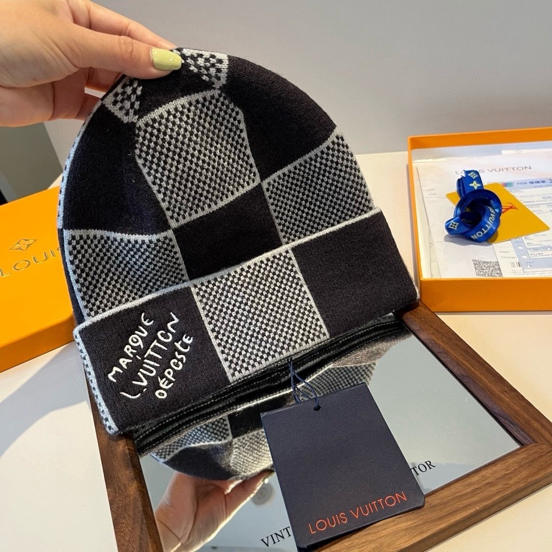 L0vis Vvtt0n Damier Heritage Beanie Black And Grey M92737