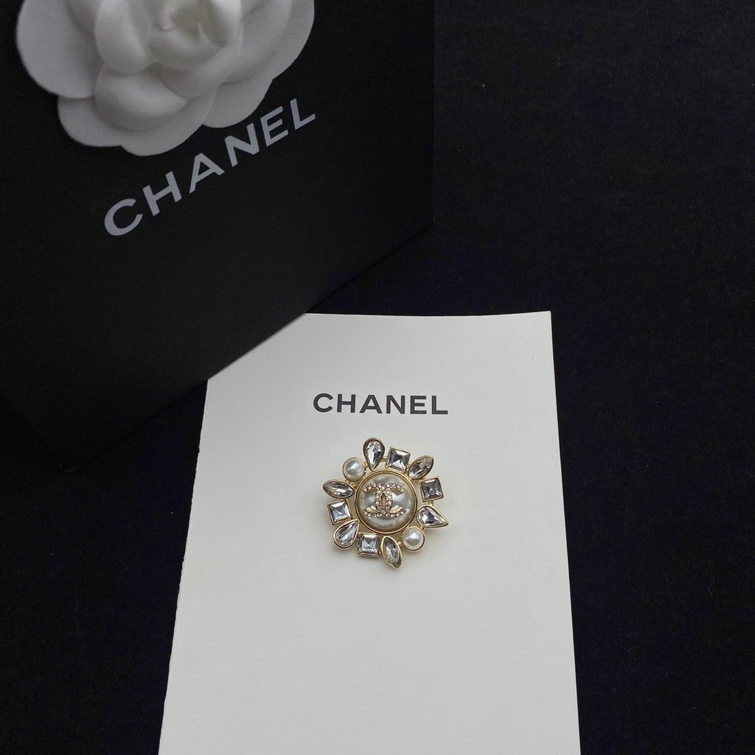Ch**el Cc Crystal Pearl Brooch