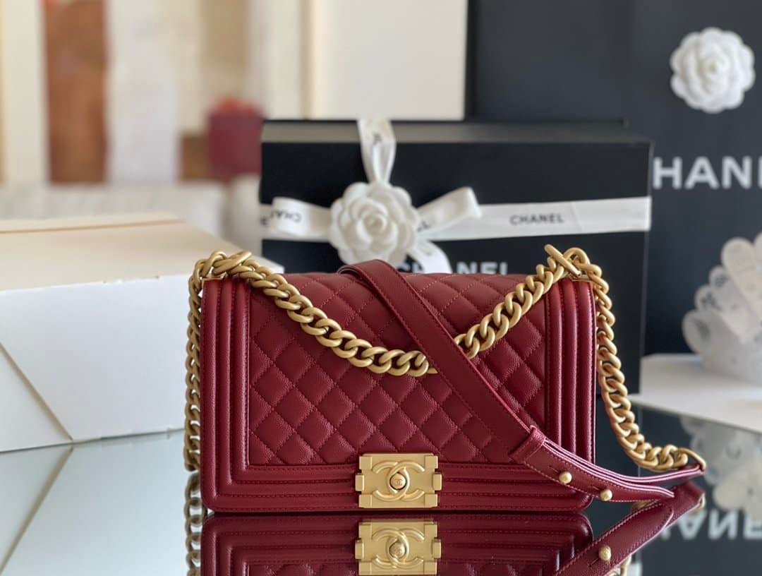 Ch**el Medium Boy Caviar Handbags Red 25Cm