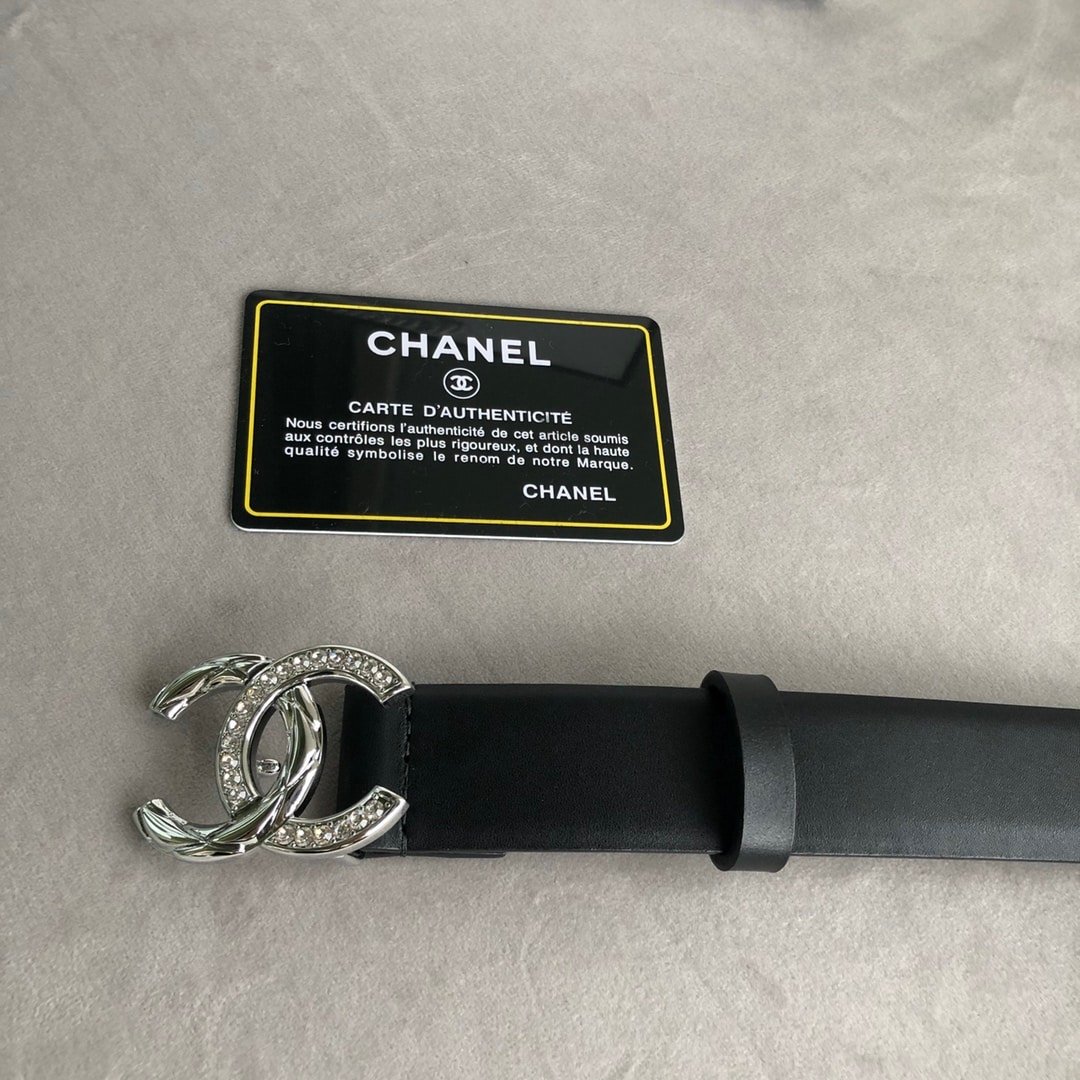 Ch**el Pearl And Leather Silver Tone Metal Black 3Cm