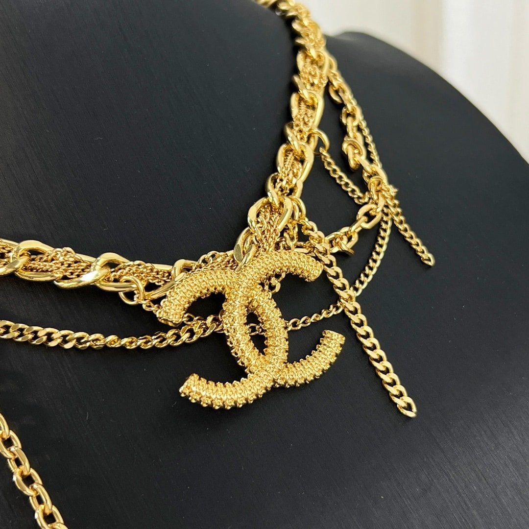 Ch**el Cc Necklace Gold