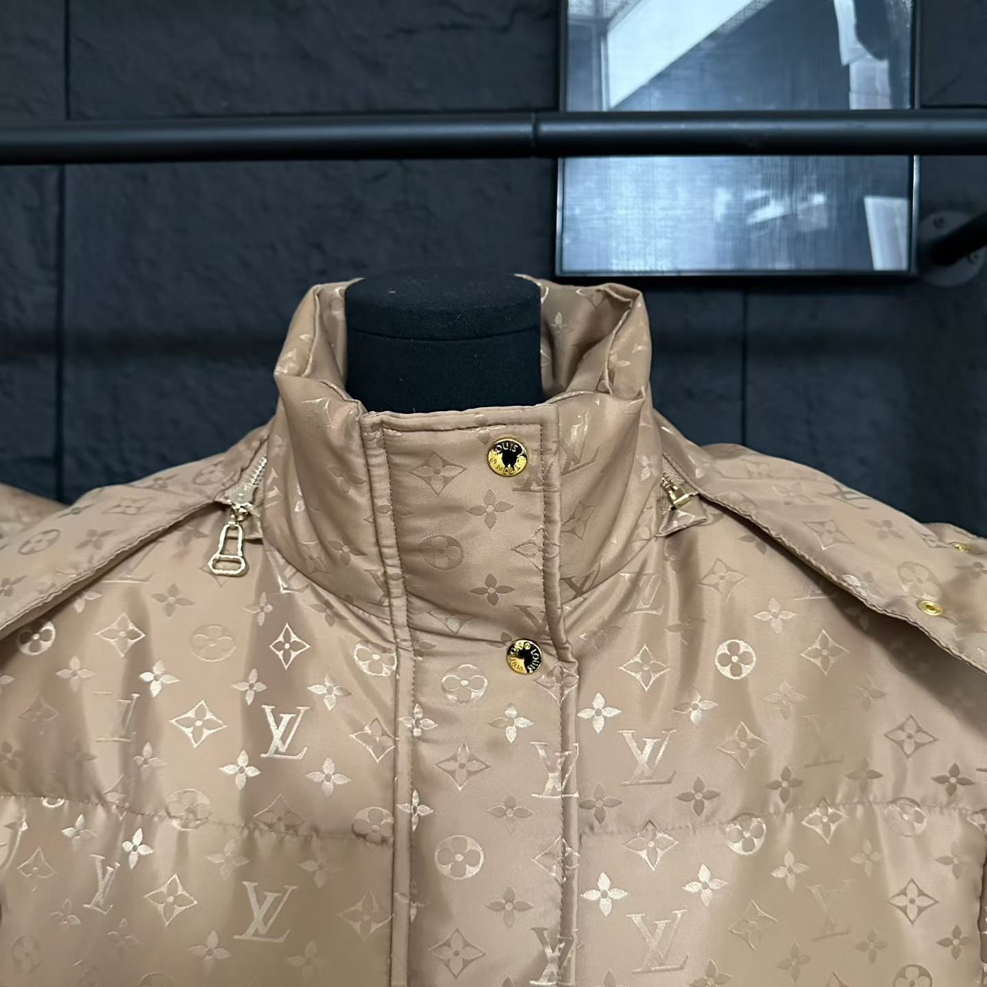 L0vis Vvtt0n Monogram Puffer Jacket Beige 1Aiozf