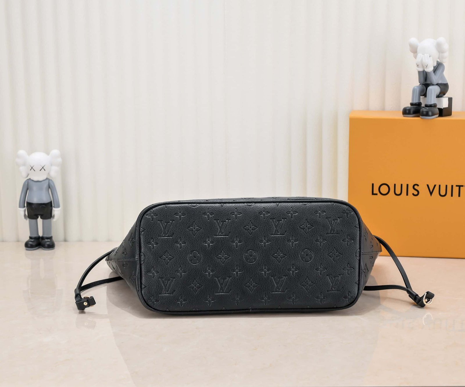 L0vis Vvtt0n Neverfull Mm Monogram Empreinte Leather Black 31Cm