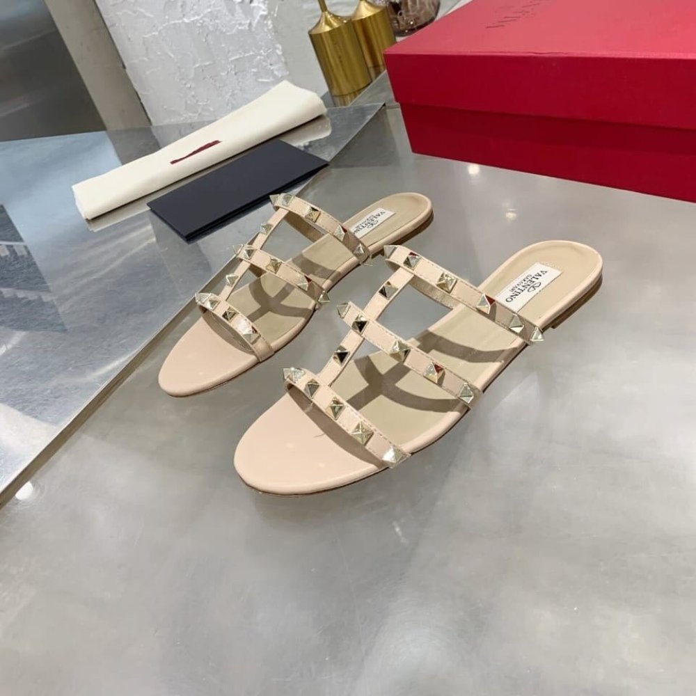 Va1e*ntin0 Garavani Rockstud Flat Slide Sandal Beige 5W2S0C49Vod P45