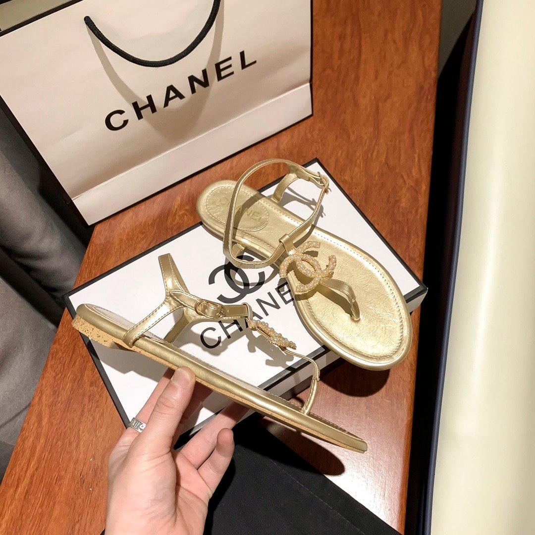 Ch**el Gold Pearl Cc Logo Thong Sandals Golden