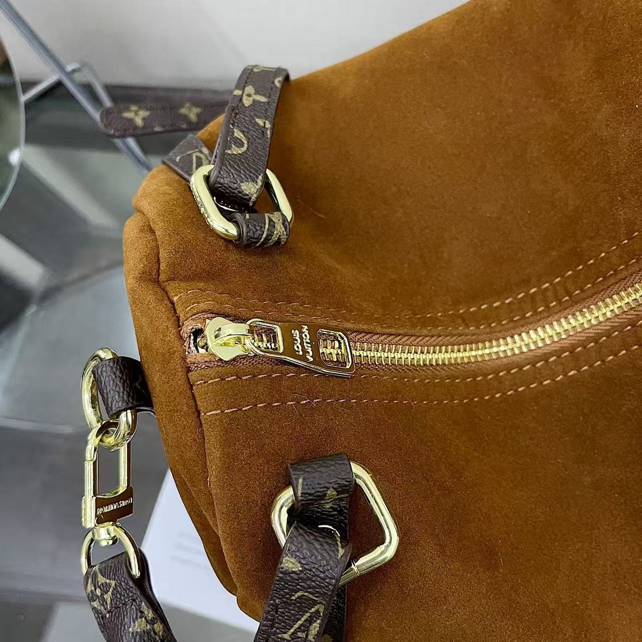 L0vis Vvtt0n Express MM Brown 24Cm