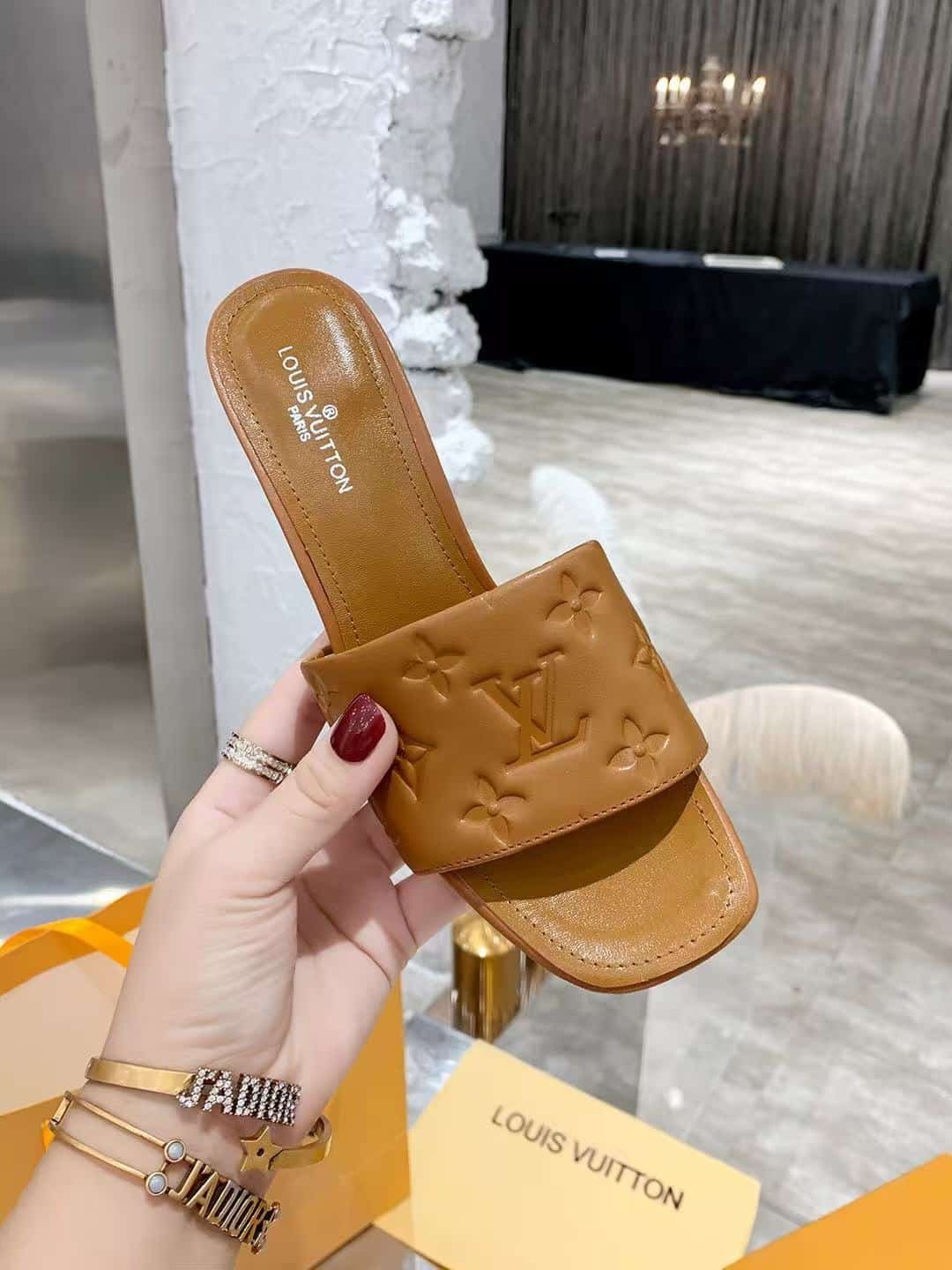 L0vis Vvtt0n Revival Mule Brown